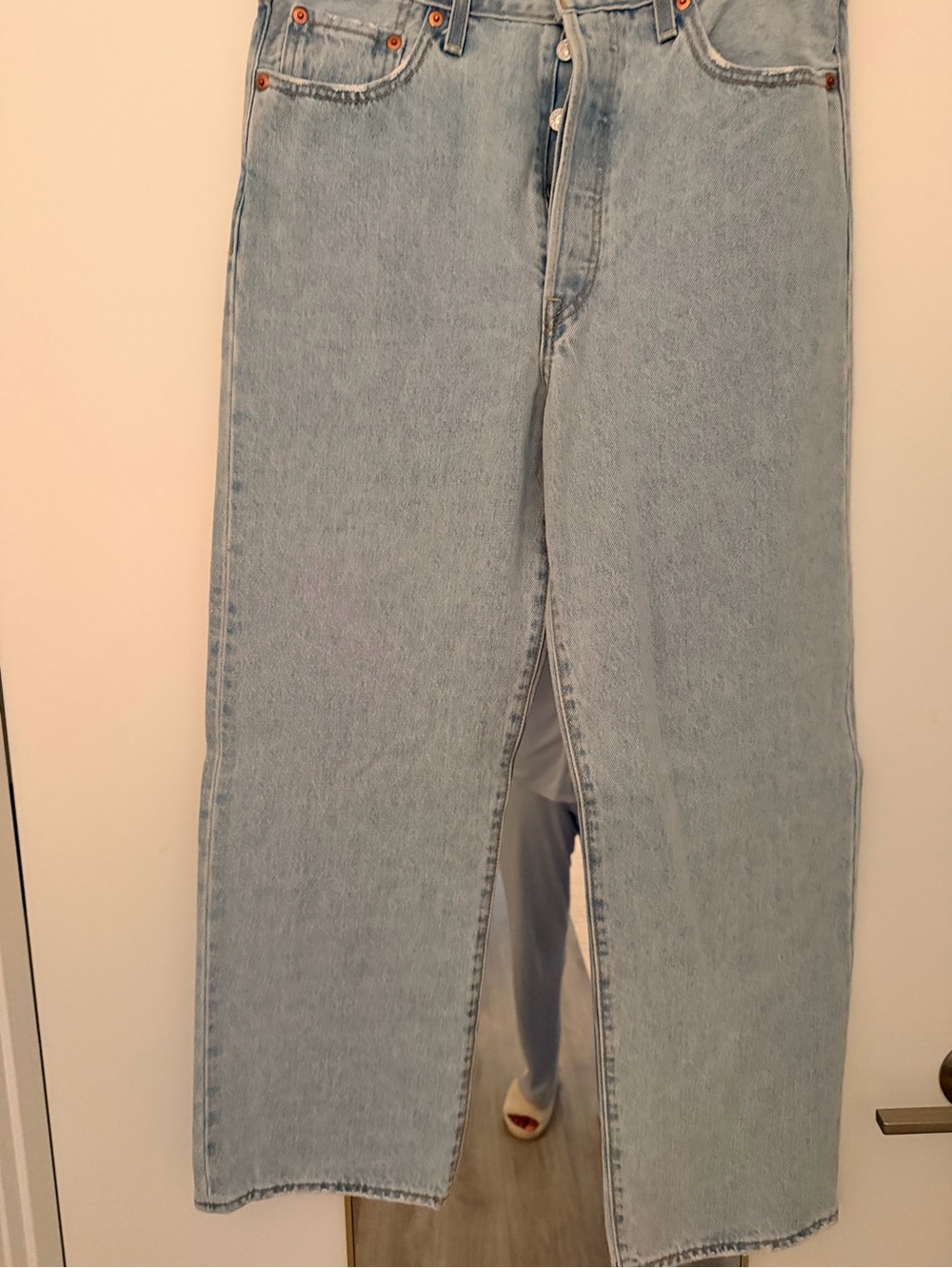 Levi’s Premium Ribcage ankle jeans.